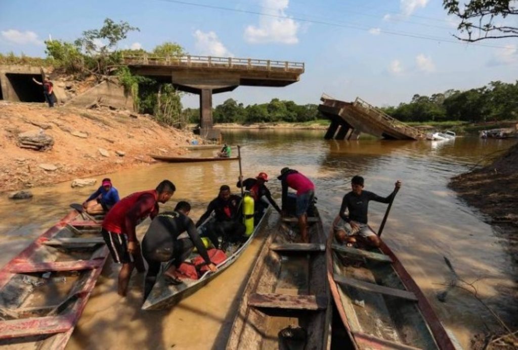 Buscas por vítima de desabamento da ponte na BR-319 continuam nesta sexta (07)