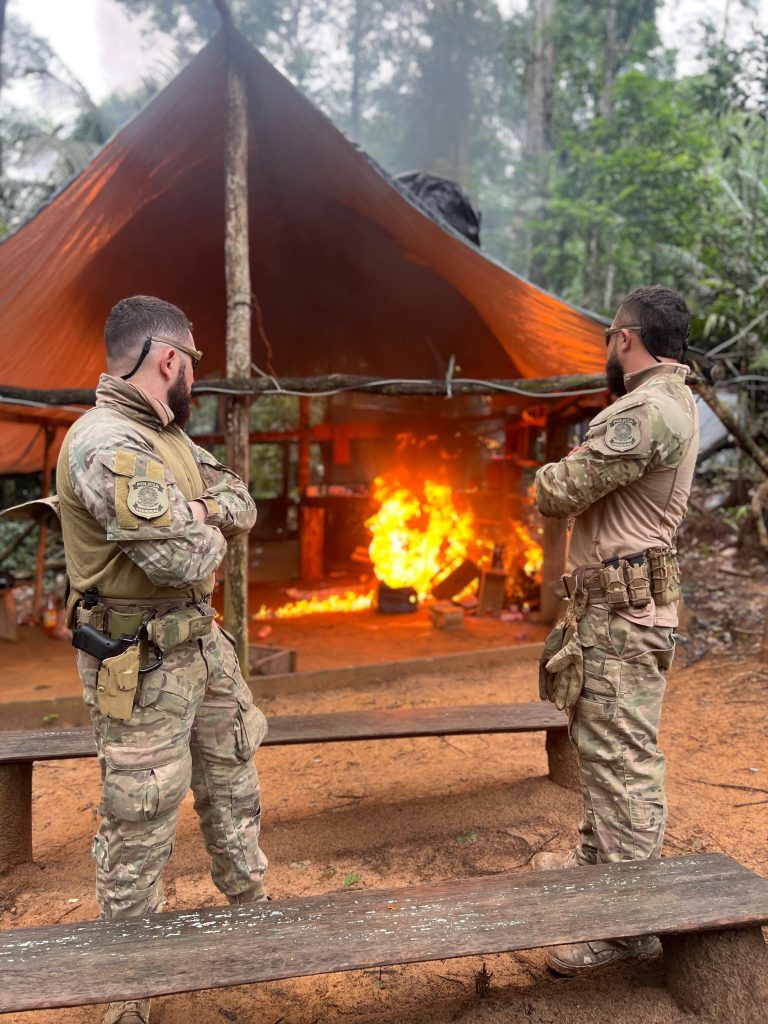 A PF deflagra Operação destruir minas subterrâneas de garimpo ilegal e resgatar trabalhadores submetidos a condições análogas à escravidão no município de Maués, interior do Amazonas